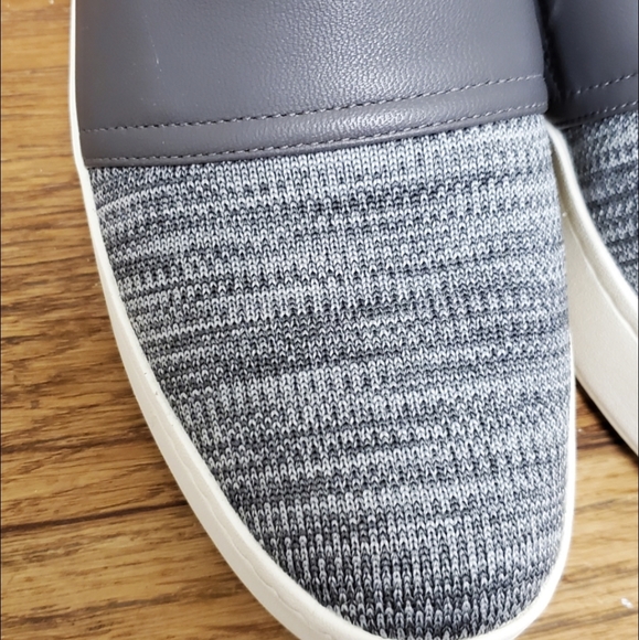 Vince Ward Knit Slip-On Leather Band Platform Sneakers. Size 8 - Picture 10 of 10